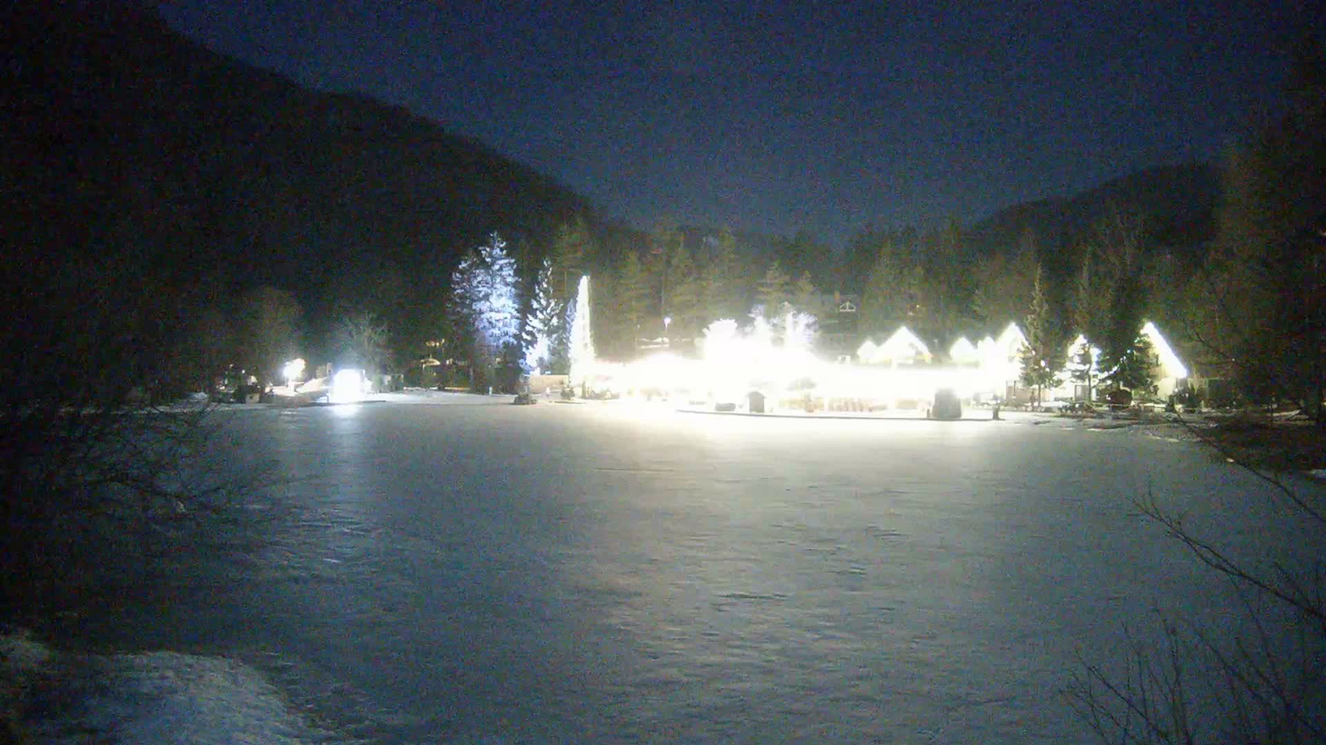 Kranjska Gora, Jezero Jasna Lake Live Cam - Jesenice, Gorenjska (Upper Carniola), Slovenia