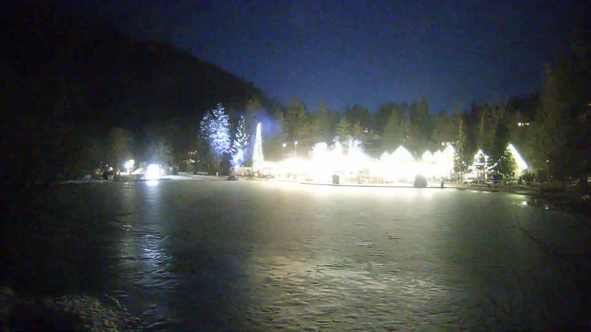Kranjska Gora, Jezero Jasna Lake Live Cam - Jesenice, Gorenjska (Upper Carniola), Slovenia