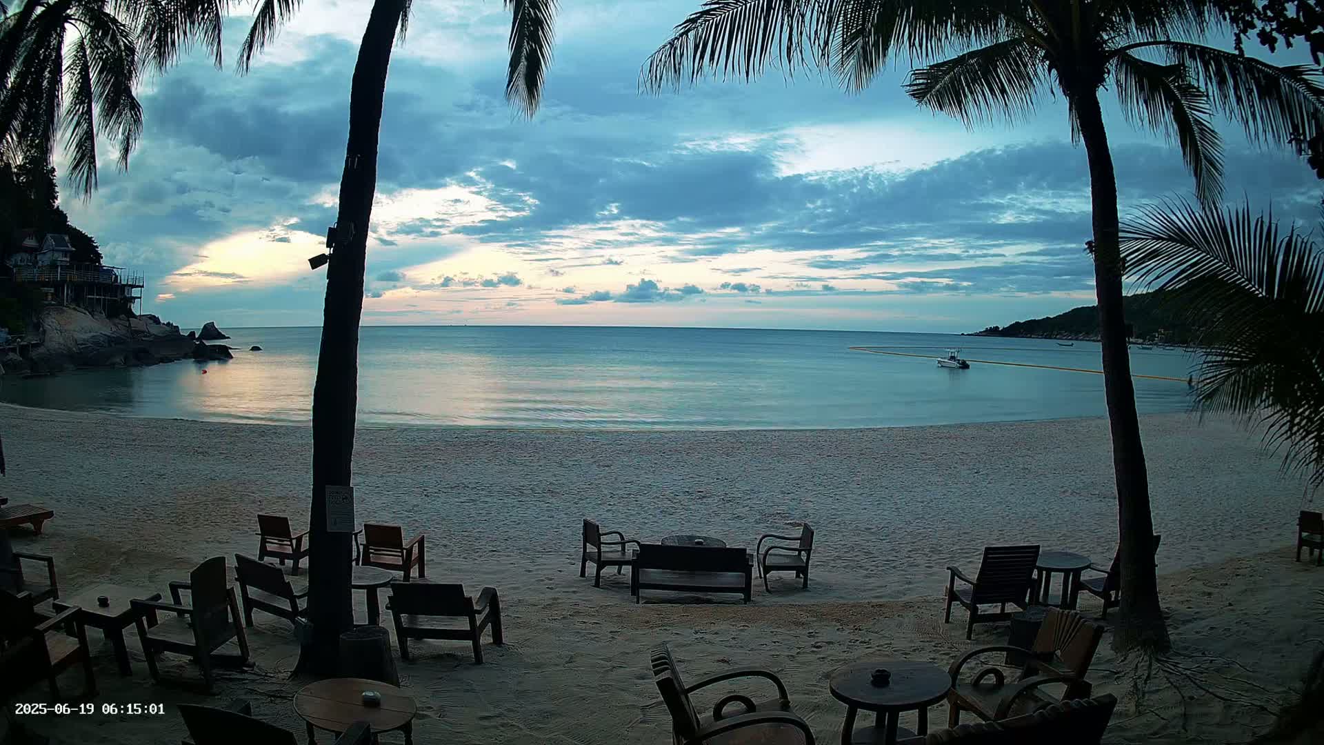 Haad Rin Beach from House of Sanskara Live Cam · Koh Pha Ngan, Surat Thani, Thailand 