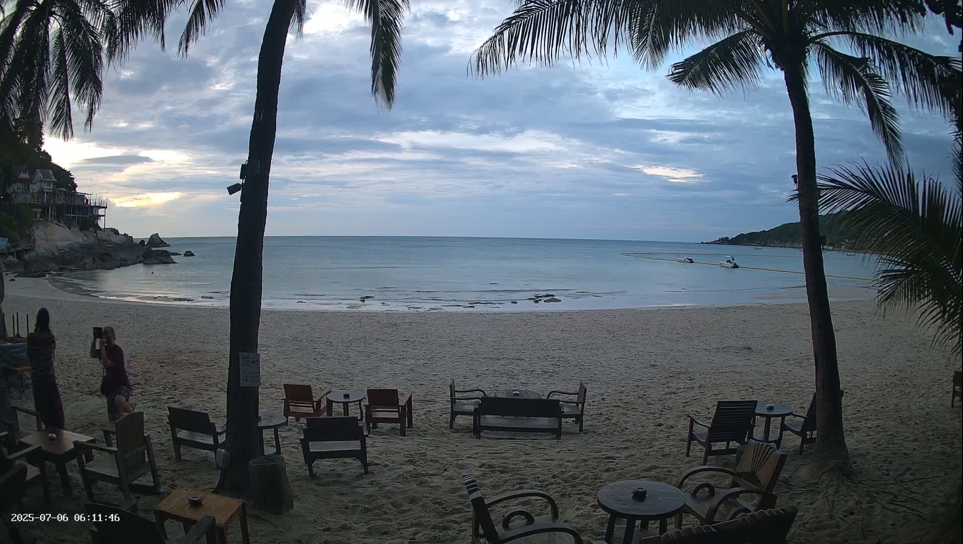 Haad Rin Beach from House of Sanskara Live Cam · Koh Pha Ngan, Surat Thani, Thailand 