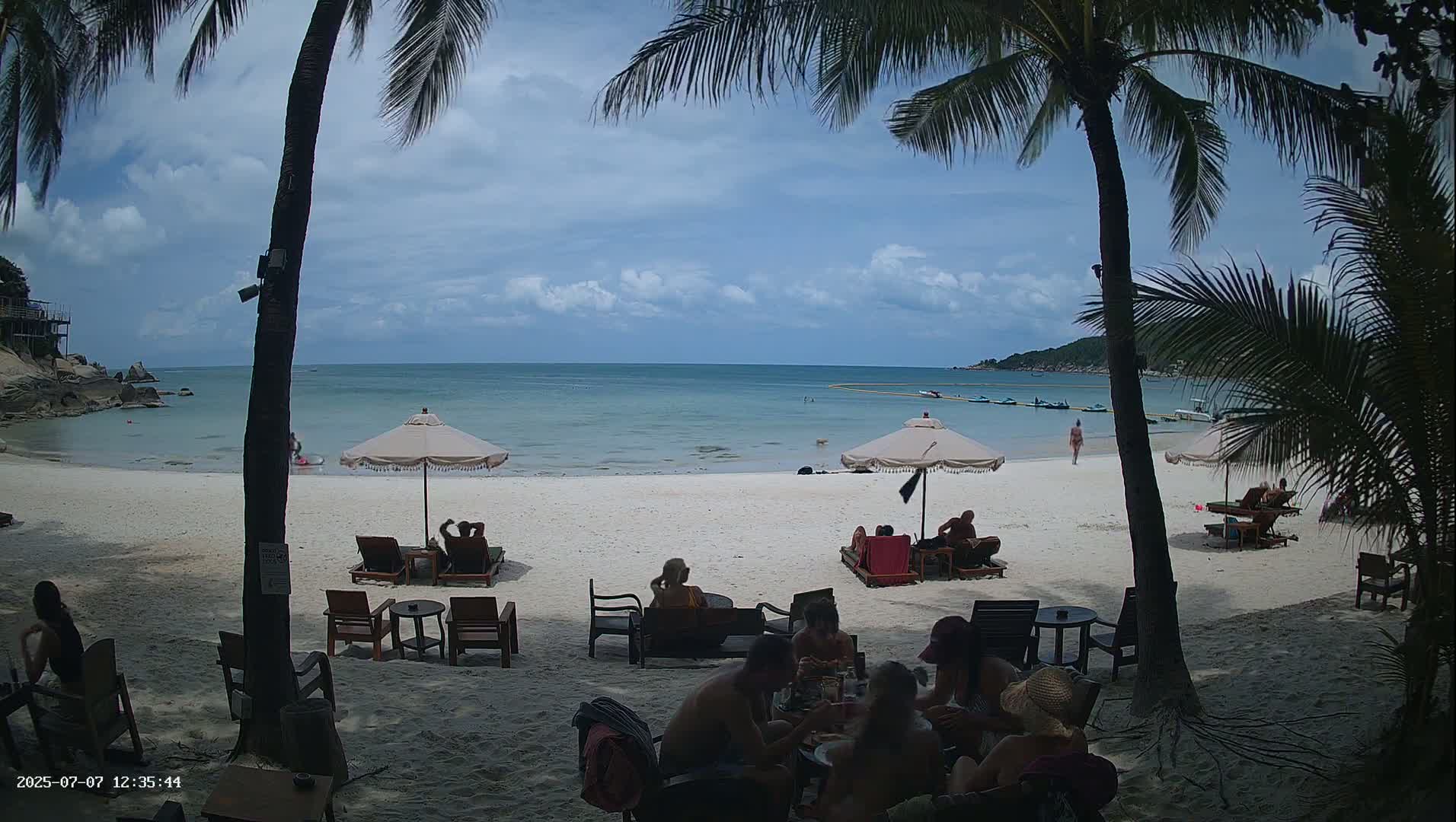 Haad Rin Beach from House of Sanskara Live Cam · Koh Pha Ngan, Surat Thani, Thailand 