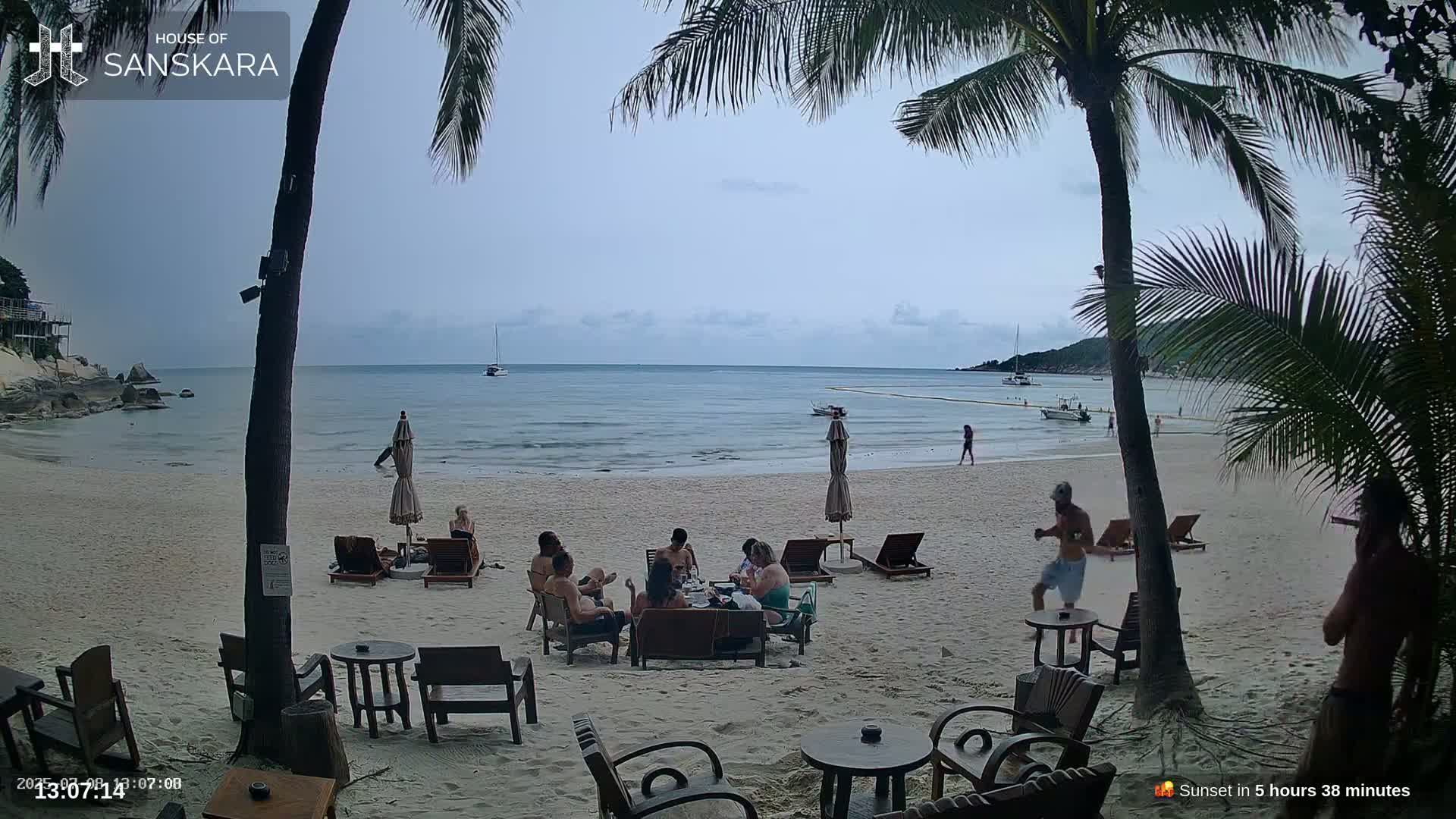 Haad Rin Beach from House of Sanskara Live Cam · Koh Pha Ngan, Surat Thani, Thailand 