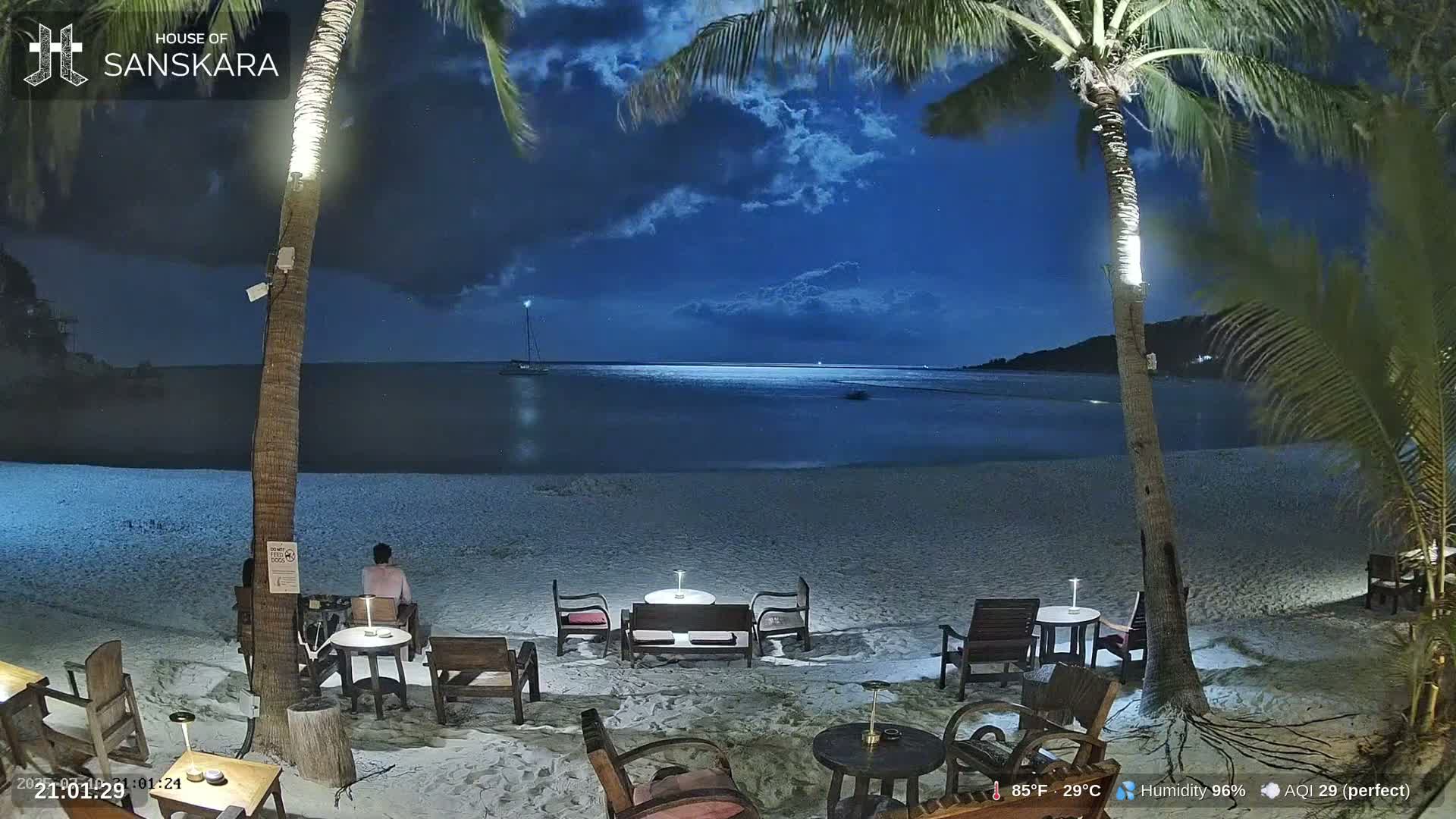 Haad Rin Beach from House of Sanskara Live Cam · Koh Pha Ngan, Surat Thani, Thailand 