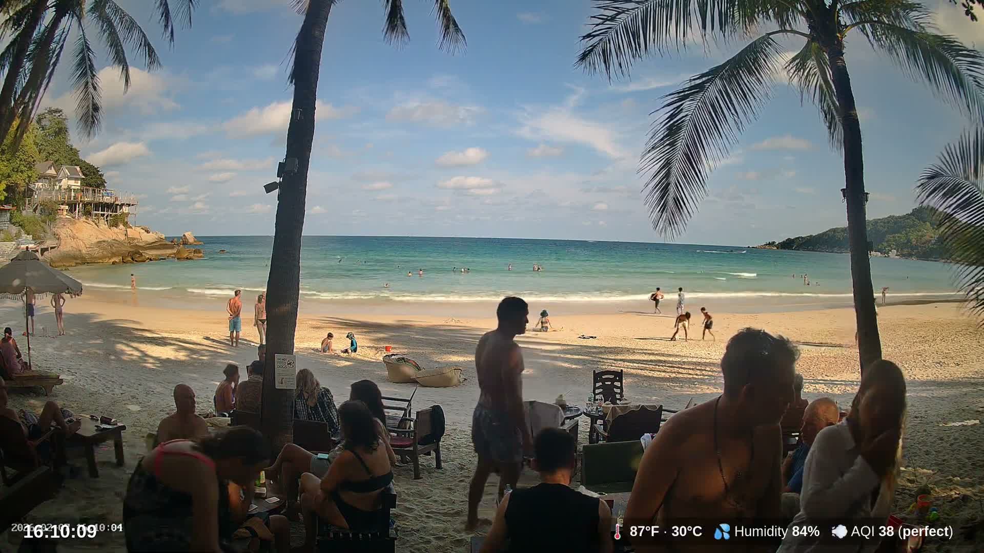 Haad Rin Beach from House of Sanskara Live Cam · Koh Pha Ngan, Surat Thani, Thailand 