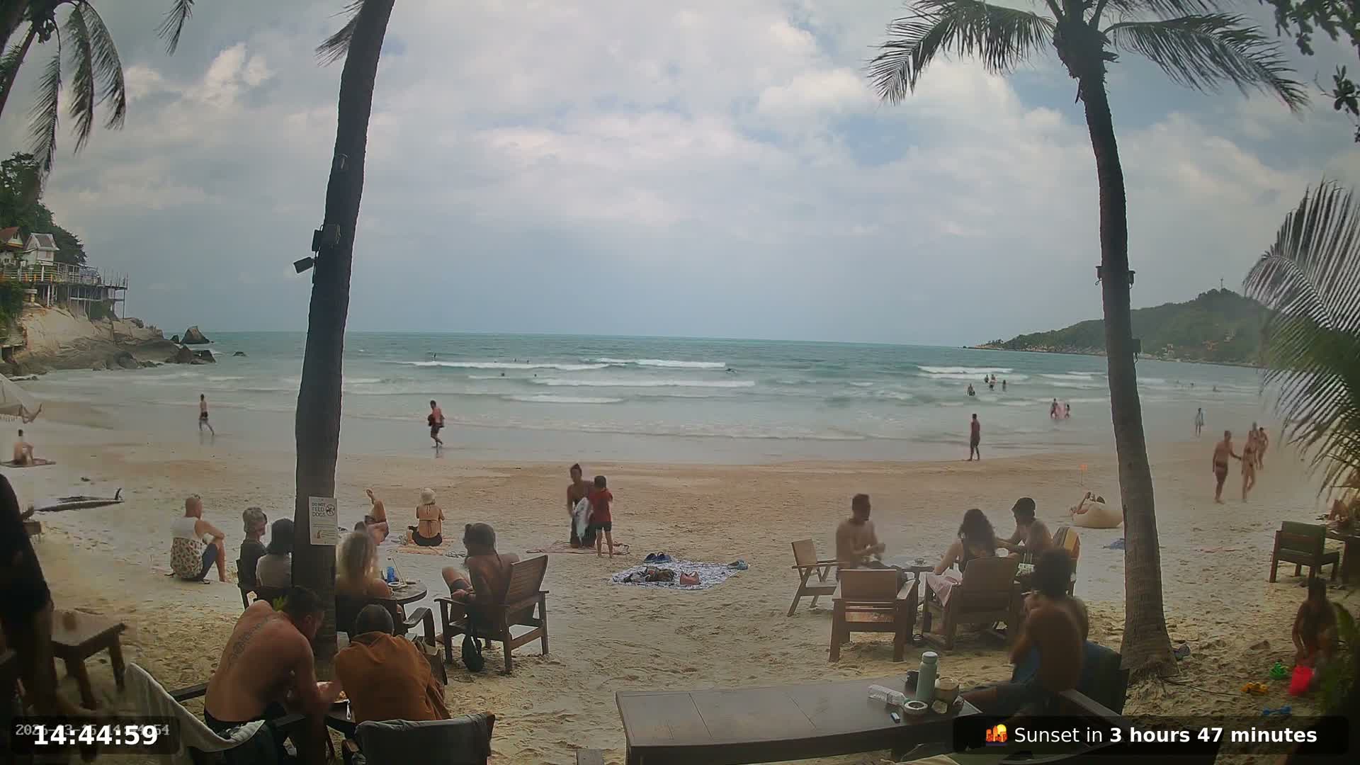 Haad Rin Beach from House of Sanskara Live Cam · Koh Pha Ngan, Surat Thani, Thailand 