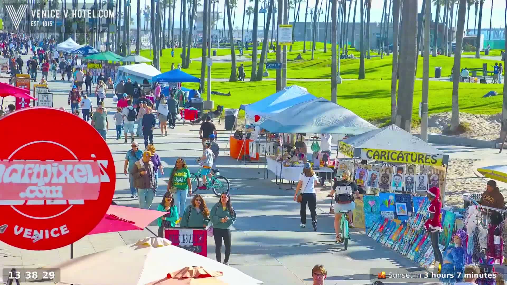 Venice Beach Live Cam - Los Angeles, California, USA