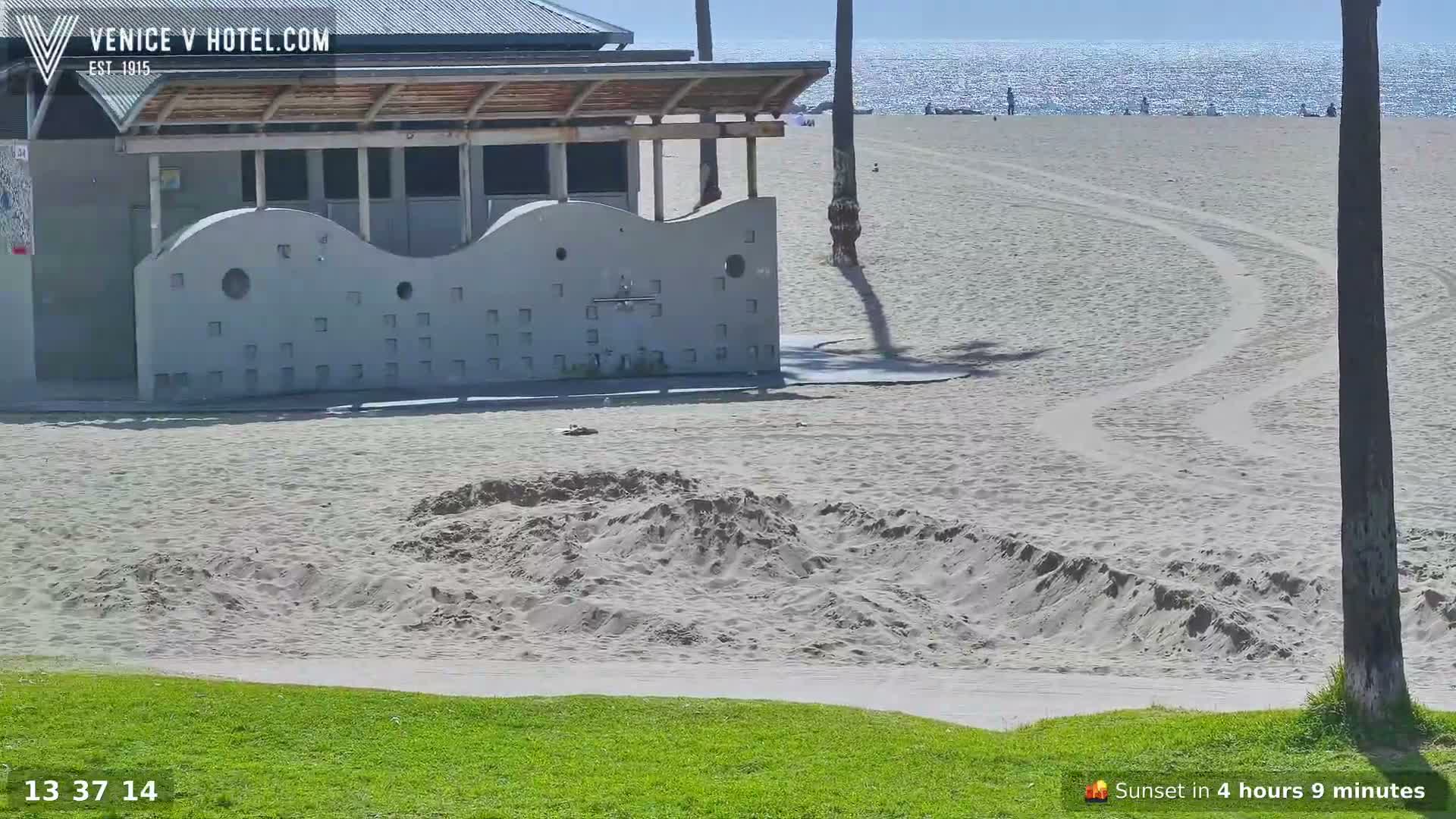 Venice Beach Live Cam - Los Angeles, California, USA