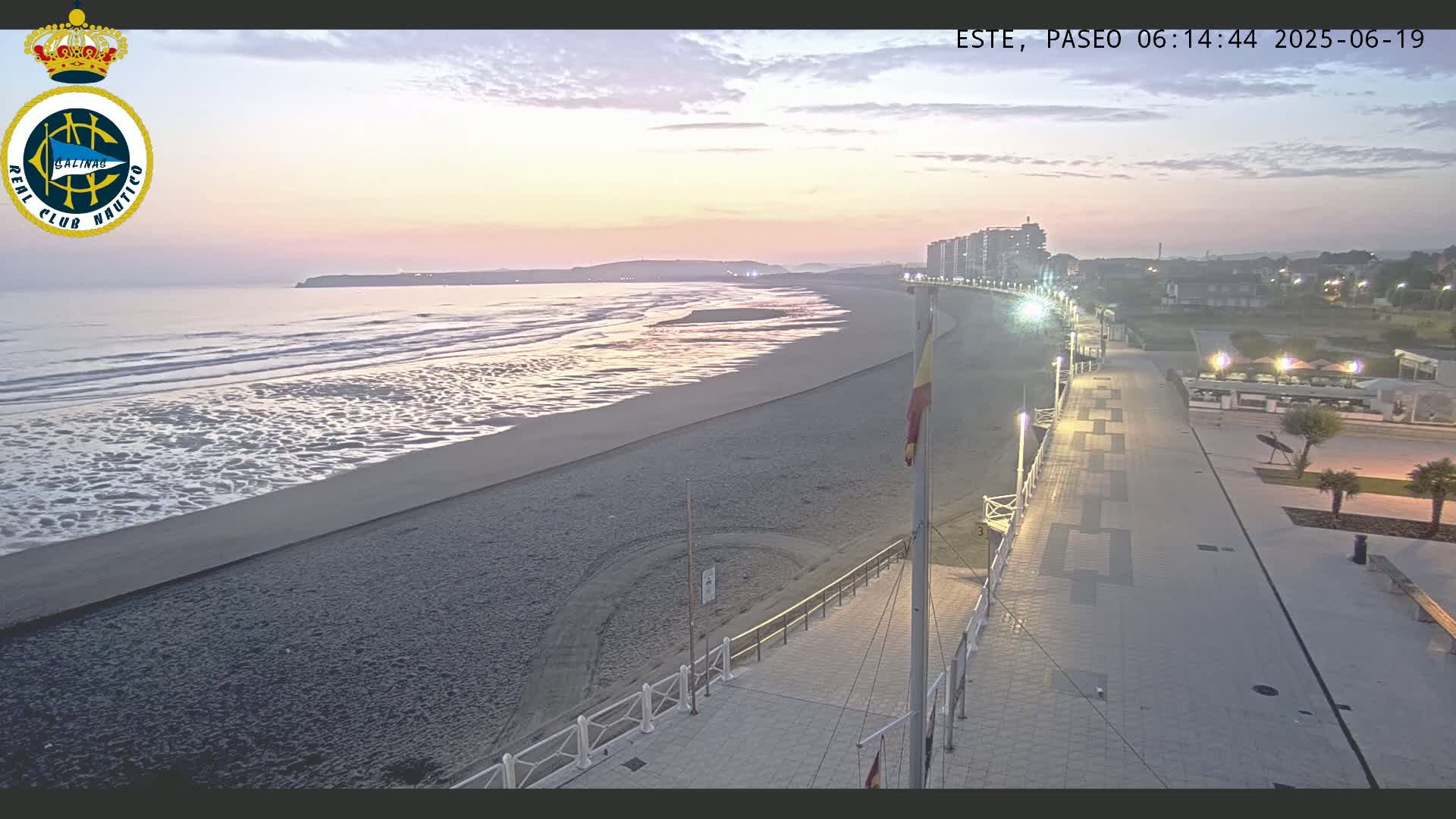 East Playa de Salinas Beach Live Cam - Avilés, Asturias, Spain