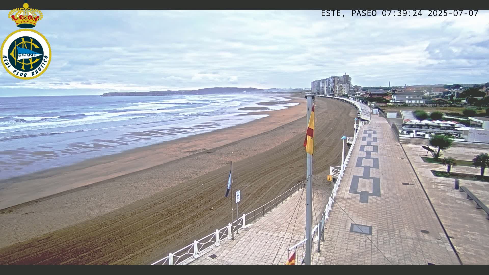 East Playa de Salinas Beach Live Cam - Avilés, Asturias, Spain