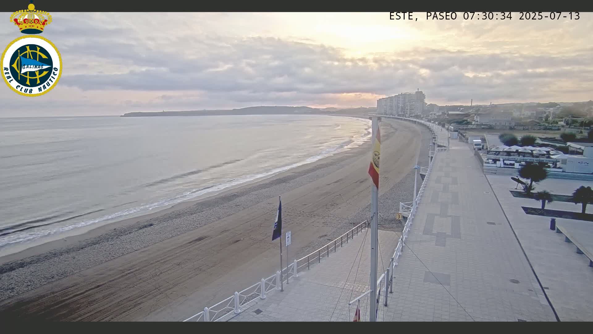 East Playa de Salinas Beach Live Cam - Avilés, Asturias, Spain