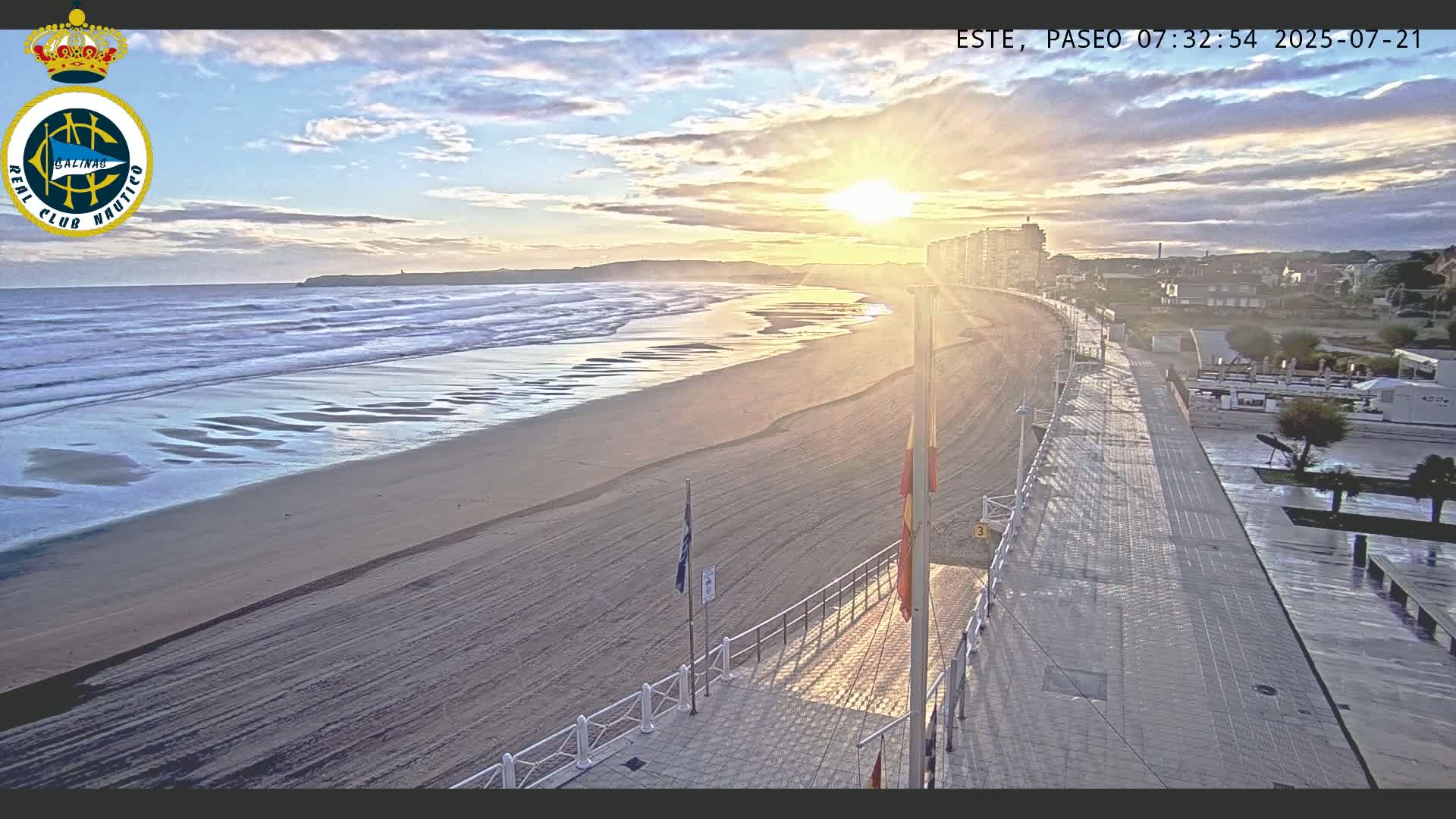 East Playa de Salinas Beach Live Cam - Avilés, Asturias, Spain