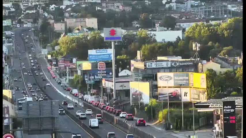 Vigo, Avenida de Madrid Live Cam - Pontevedra, Galicia, Spain