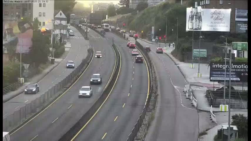 Vigo, Avenida de Madrid Live Cam - Pontevedra, Galicia, Spain