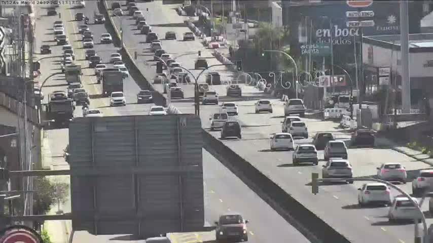 Vigo, Avenida de Madrid Live Cam - Pontevedra, Galicia, Spain