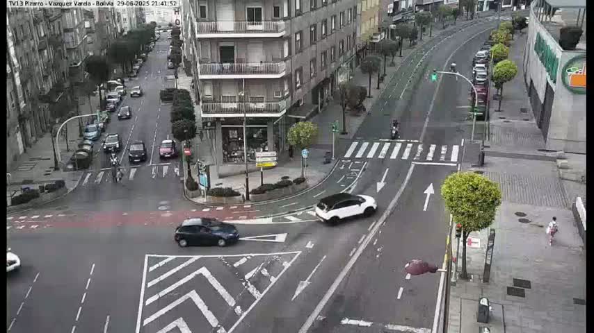 Vigo Pizarro - Vasquez  Varela Street Live Cam - Pontevedra, Galicia, Spain