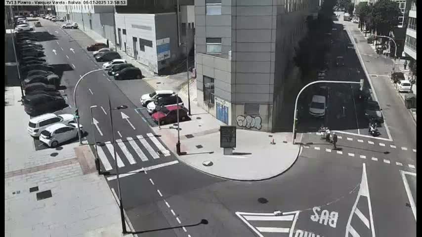 Vigo Pizarro - Vasquez  Varela Street Live Cam - Pontevedra, Galicia, Spain