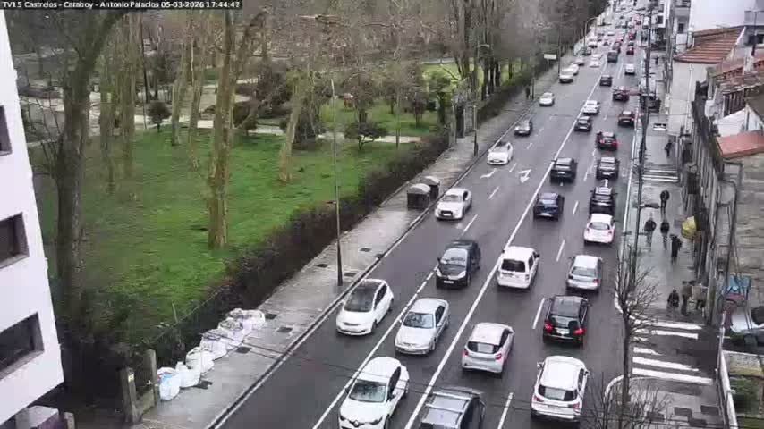 Vigo, Avenida de Antonio Palacios & Castrelos Avenue Live Cam - Pontevedra, Galicia, Spain