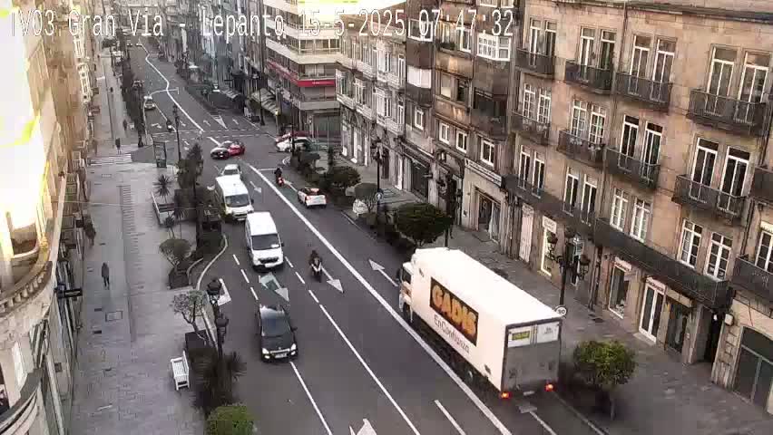 Avenida Gran Vía Avenue & Rua Lepanto Live Cam - Pontevedra, Galicia, Spain
