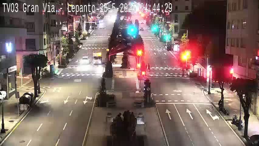 Avenida Gran Vía Avenue & Rua Lepanto Live Cam - Pontevedra, Galicia, Spain
