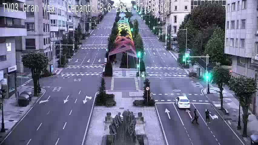 Avenida Gran Vía Avenue & Rua Lepanto Live Cam - Pontevedra, Galicia, Spain
