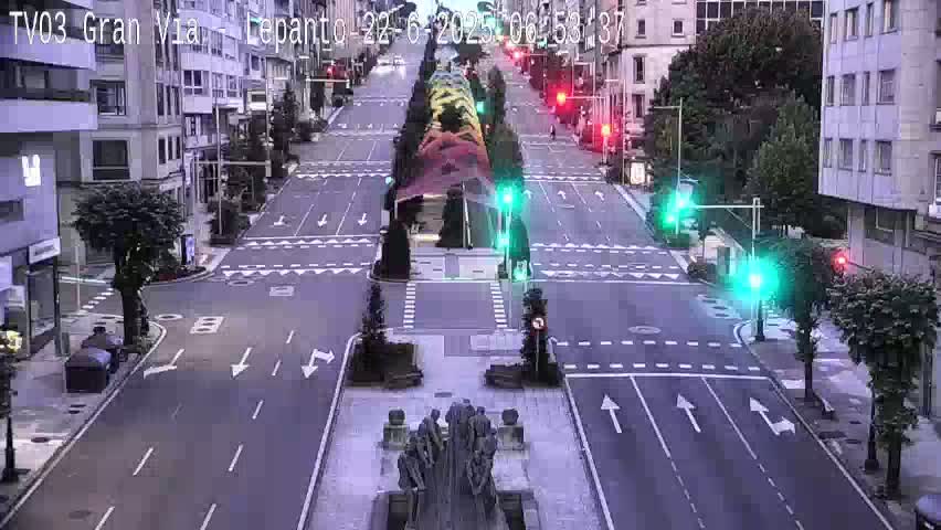 Avenida Gran Vía Avenue & Rua Lepanto Live Cam - Pontevedra, Galicia, Spain