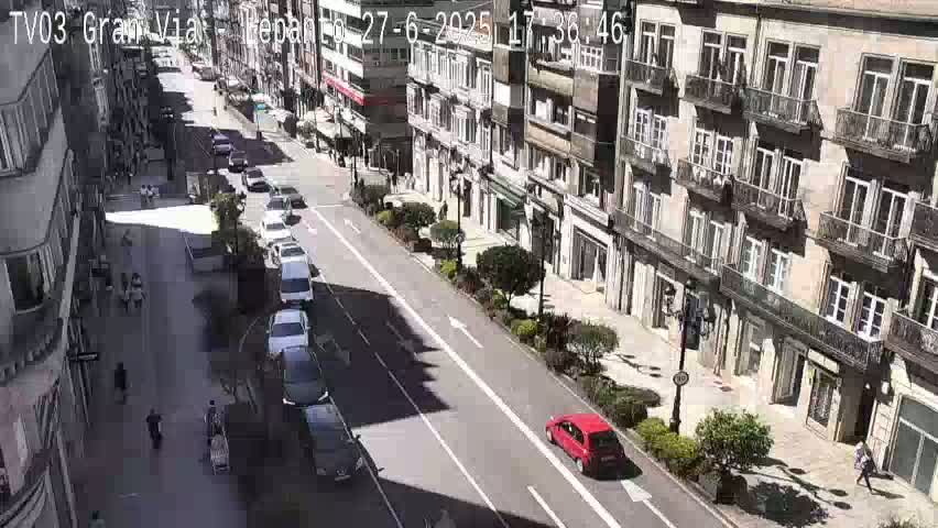 Avenida Gran Vía Avenue & Rua Lepanto Live Cam - Pontevedra, Galicia, Spain