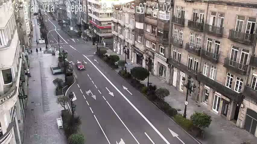Avenida Gran Vía Avenue & Rua Lepanto Live Cam - Pontevedra, Galicia, Spain