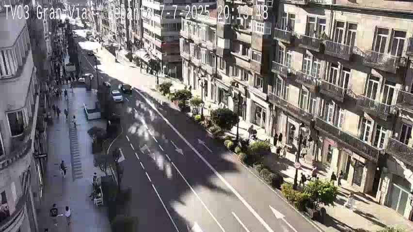 Avenida Gran Vía Avenue & Rua Lepanto Live Cam - Pontevedra, Galicia, Spain