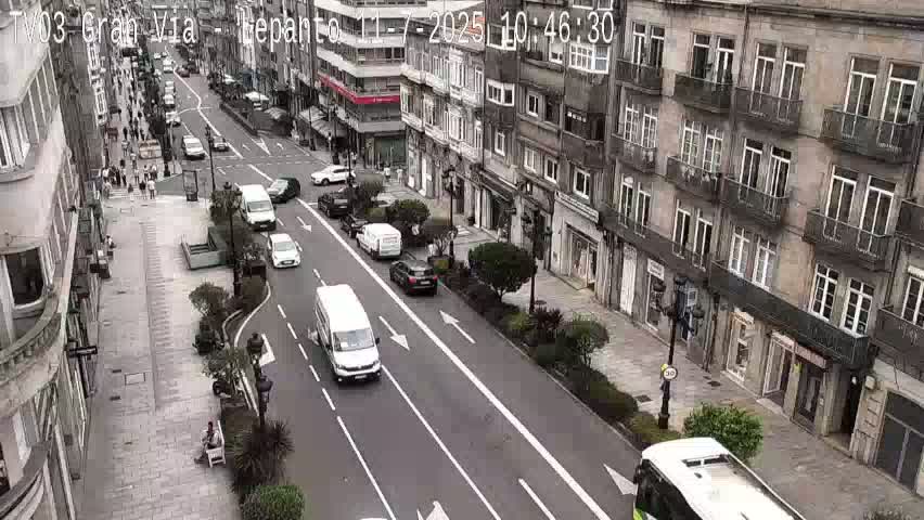 Avenida Gran Vía Avenue & Rua Lepanto Live Cam - Pontevedra, Galicia, Spain