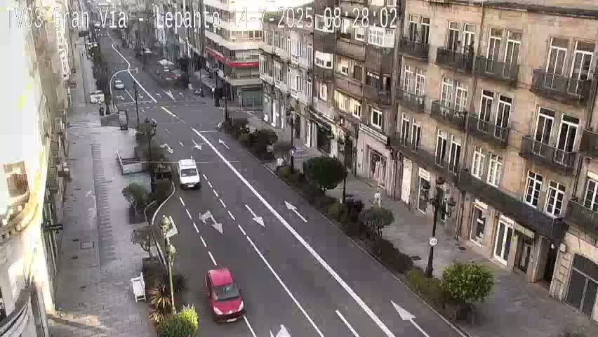 Avenida Gran Vía Avenue & Rua Lepanto Live Cam - Pontevedra, Galicia, Spain