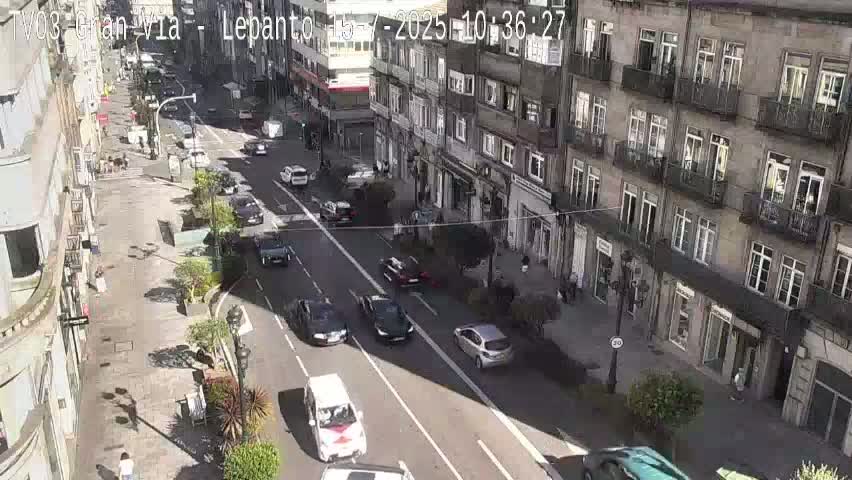 Avenida Gran Vía Avenue & Rua Lepanto Live Cam - Pontevedra, Galicia, Spain