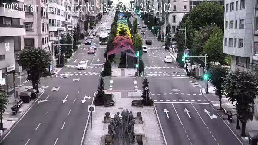 Avenida Gran Vía Avenue & Rua Lepanto Live Cam - Pontevedra, Galicia, Spain