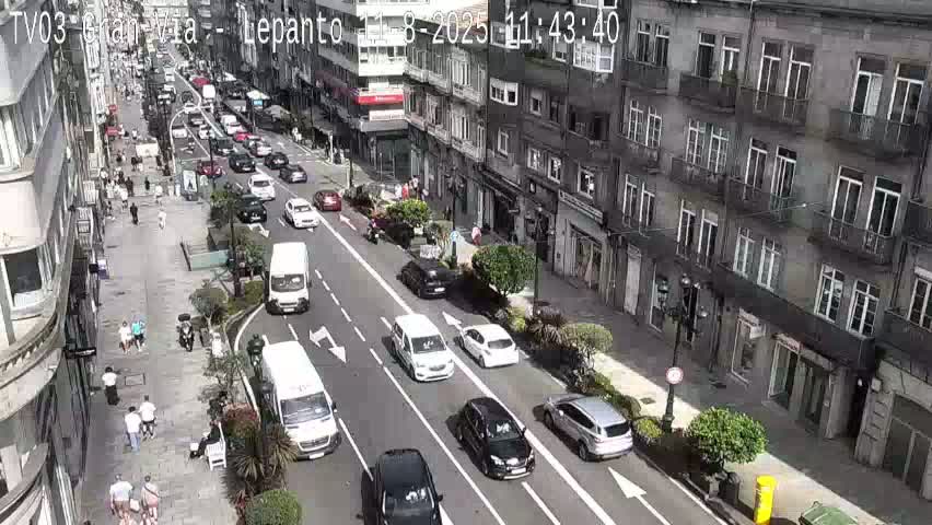 Avenida Gran Vía Avenue & Rua Lepanto Live Cam - Pontevedra, Galicia, Spain