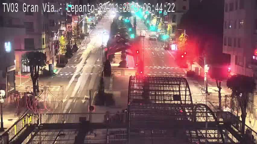 Avenida Gran Vía Avenue & Rua Lepanto Live Cam - Pontevedra, Galicia, Spain
