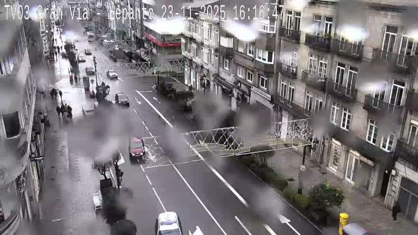 Avenida Gran Vía Avenue & Rua Lepanto Live Cam - Pontevedra, Galicia, Spain