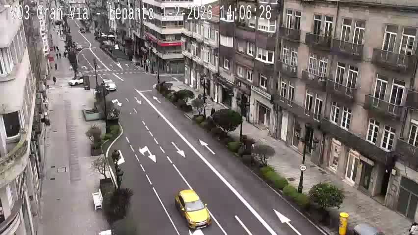 Avenida Gran Vía Avenue & Rua Lepanto Live Cam - Pontevedra, Galicia, Spain