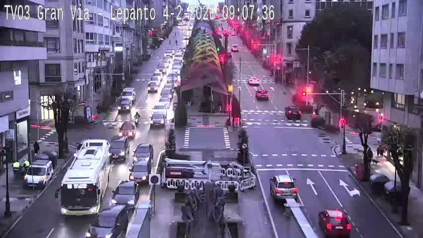 Avenida Gran Vía Avenue & Rua Lepanto Live Cam - Pontevedra, Galicia, Spain