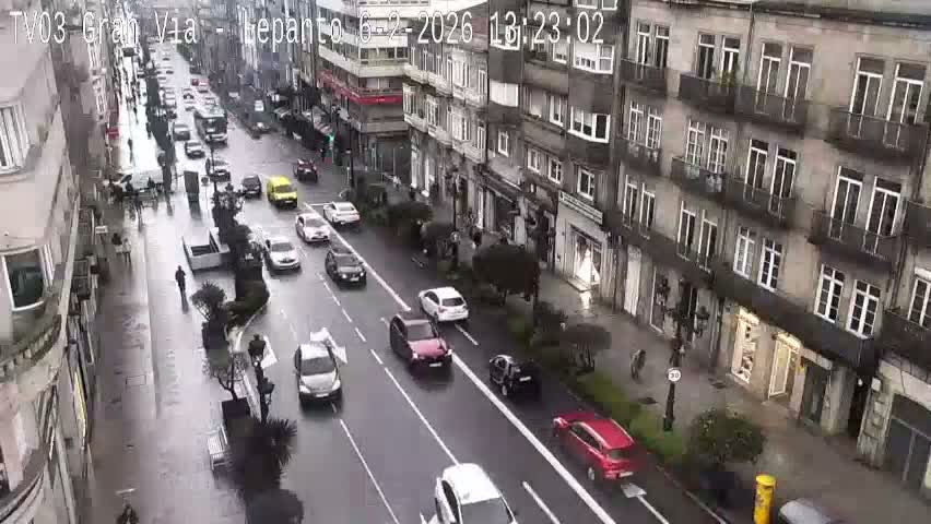Avenida Gran Vía Avenue & Rua Lepanto Live Cam - Pontevedra, Galicia, Spain