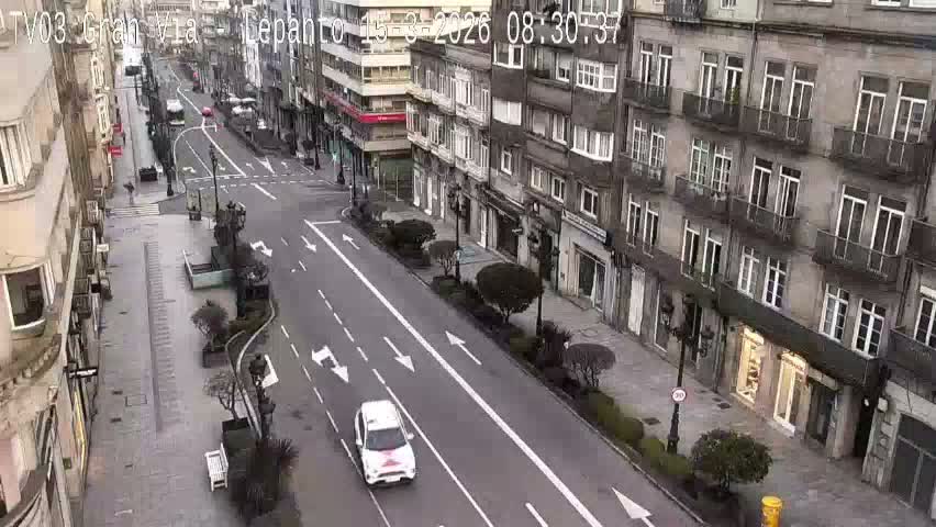 Avenida Gran Vía Avenue & Rua Lepanto Live Cam - Pontevedra, Galicia, Spain