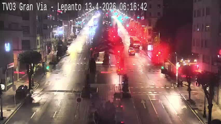 Avenida Gran Vía Avenue & Rua Lepanto Live Cam - Pontevedra, Galicia, Spain