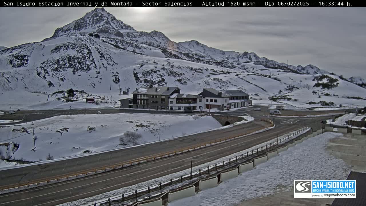 Estación San Isidro Hotel Area Live Cam - León, Castile&Leon, Spain