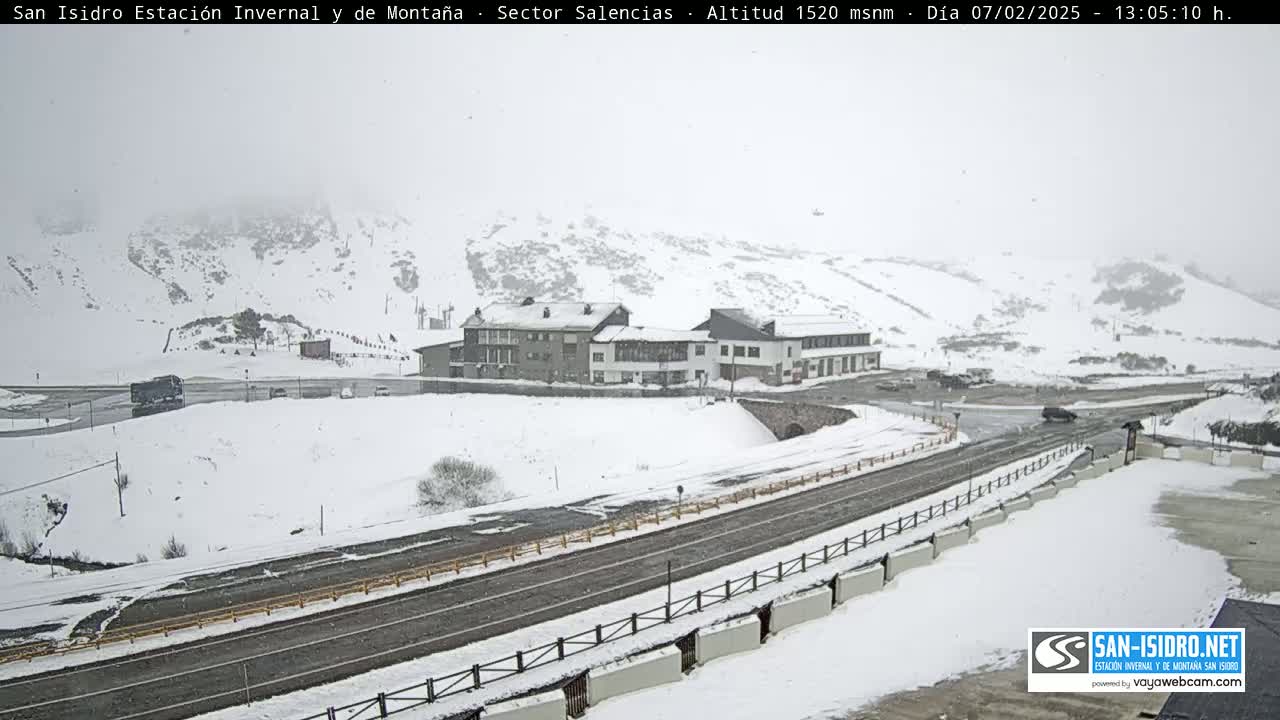 Estación San Isidro Hotel Area Live Cam - León, Castile&Leon, Spain