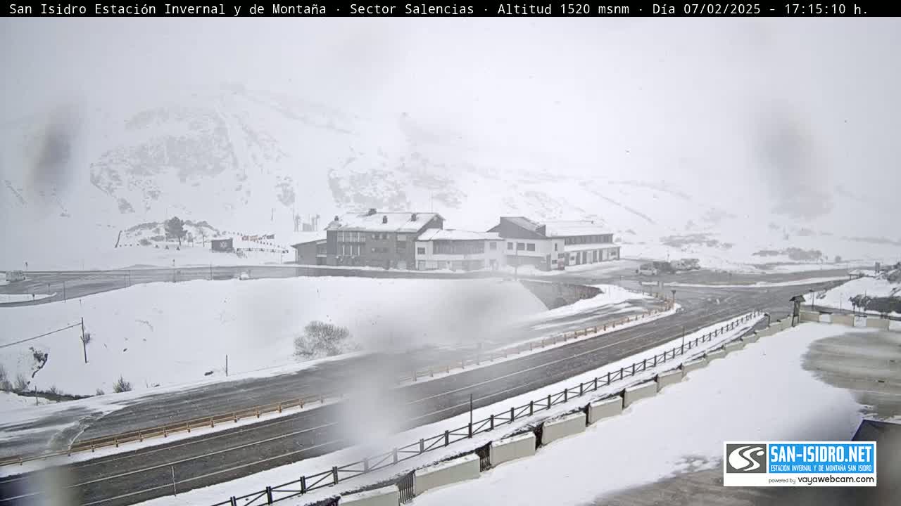 Estación San Isidro Hotel Area Live Cam - León, Castile&Leon, Spain