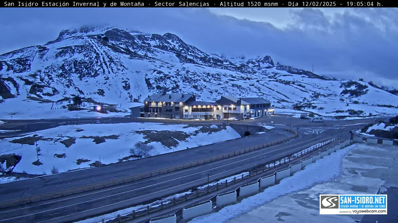 Estación San Isidro Hotel Area Live Cam - León, Castile&Leon, Spain