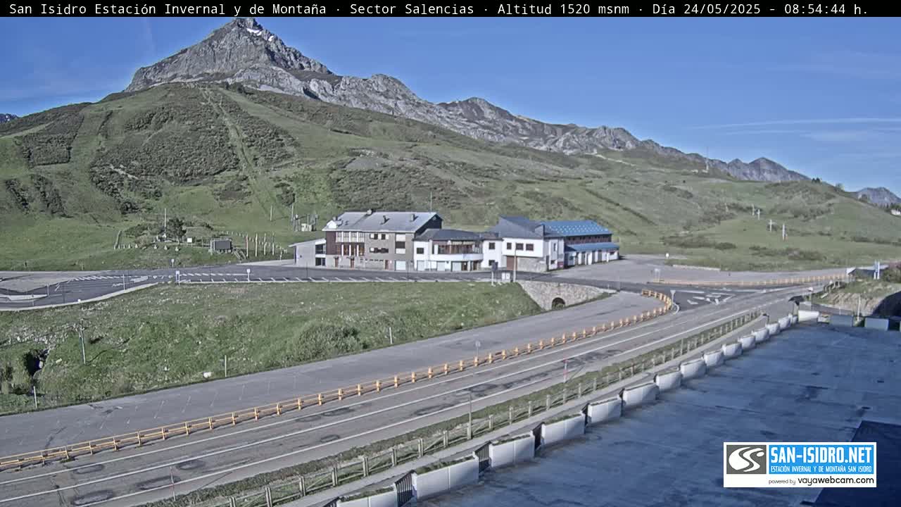 Estación San Isidro Hotel Area Live Cam - León, Castile&Leon, Spain
