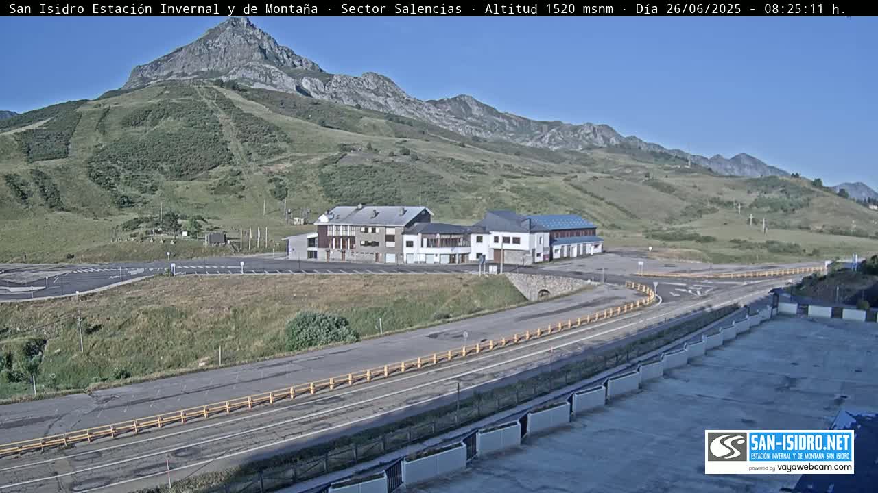 Estación San Isidro Hotel Area Live Cam - León, Castile&Leon, Spain