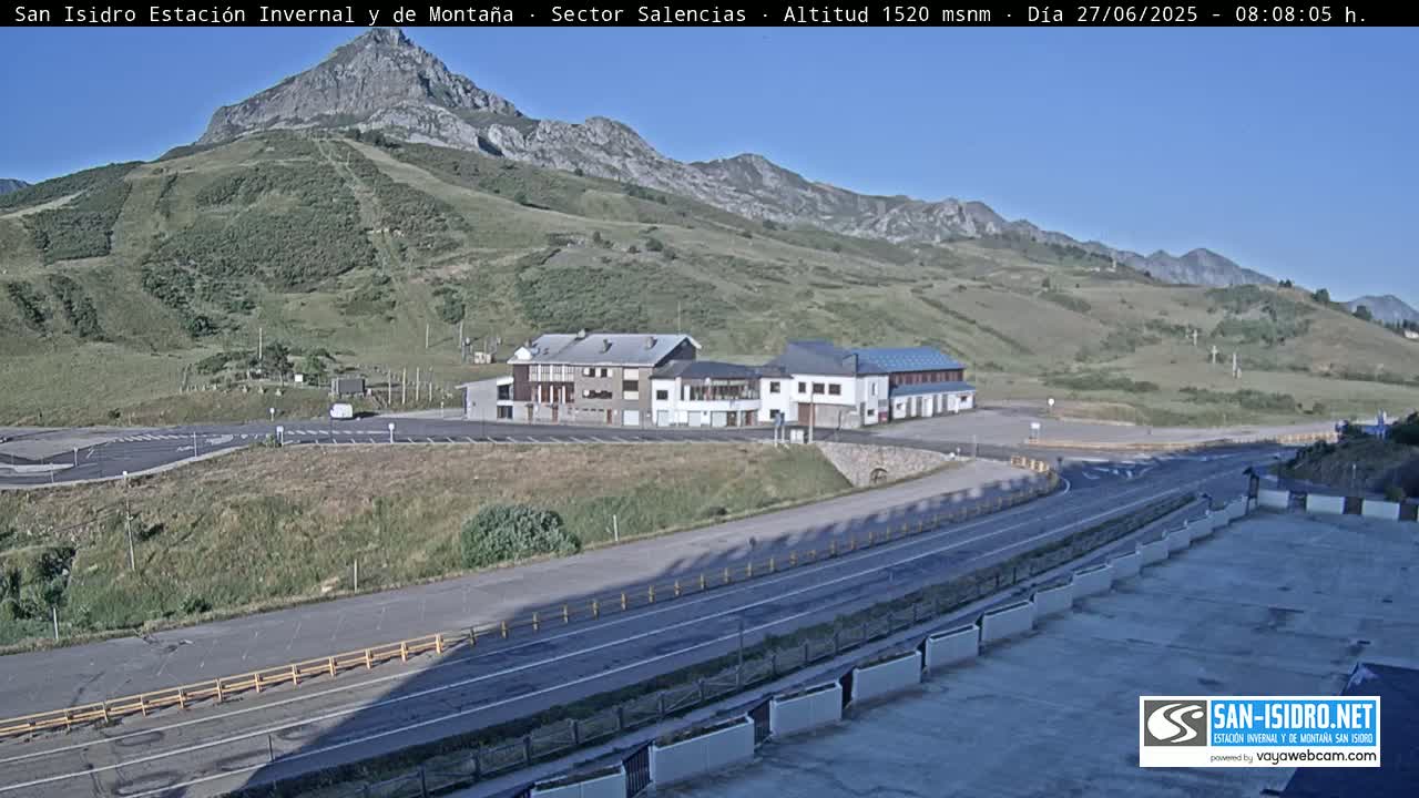 Estación San Isidro Hotel Area Live Cam - León, Castile&Leon, Spain