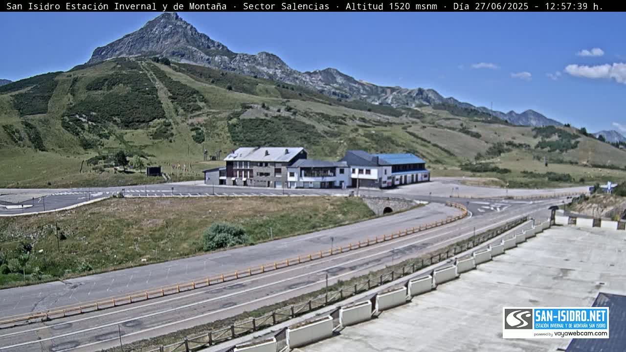 Estación San Isidro Hotel Area Live Cam - León, Castile&Leon, Spain