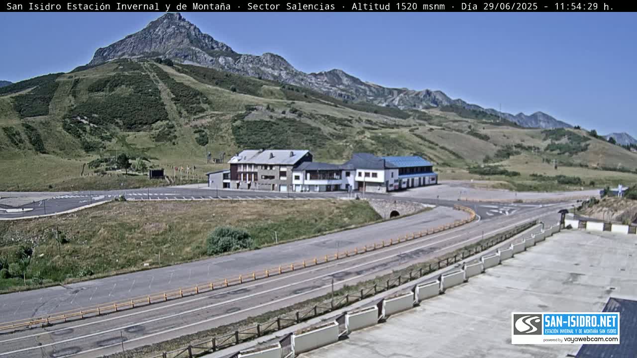 Estación San Isidro Hotel Area Live Cam - León, Castile&Leon, Spain