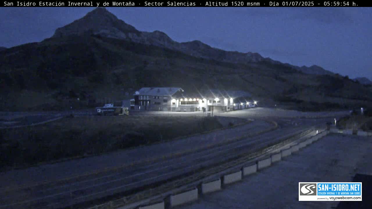 Estación San Isidro Hotel Area Live Cam - León, Castile&Leon, Spain